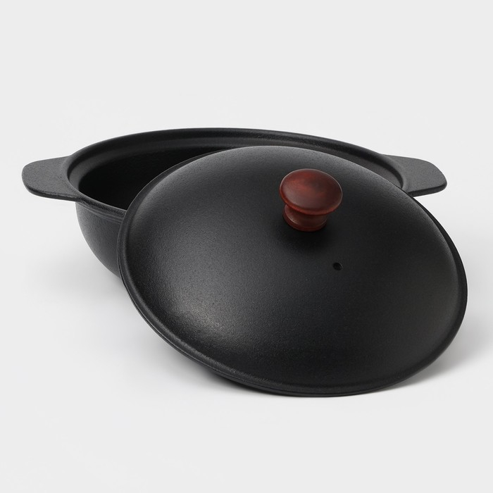 Жаровня чугунная, 2 л, d=24 см, чугунная крышка, цвет чёрный Жаровня чугунная, 2 л, d=24 см, чугунная крышка, цвет чёрный