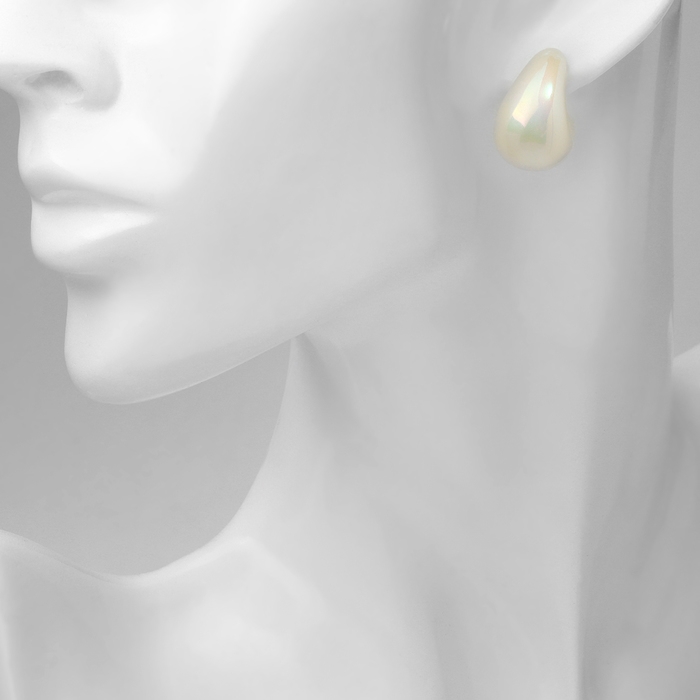 Серьги пластик «Капля» гладкие мини, цвет белый Серьги пластик «Капля» гладкие мини, цвет белый