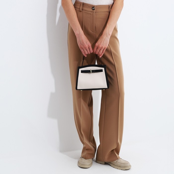 Сумка кросс-боди на молнии, цвет белый/чёрный Сумка кросс-боди на молнии, цвет белый/чёрный