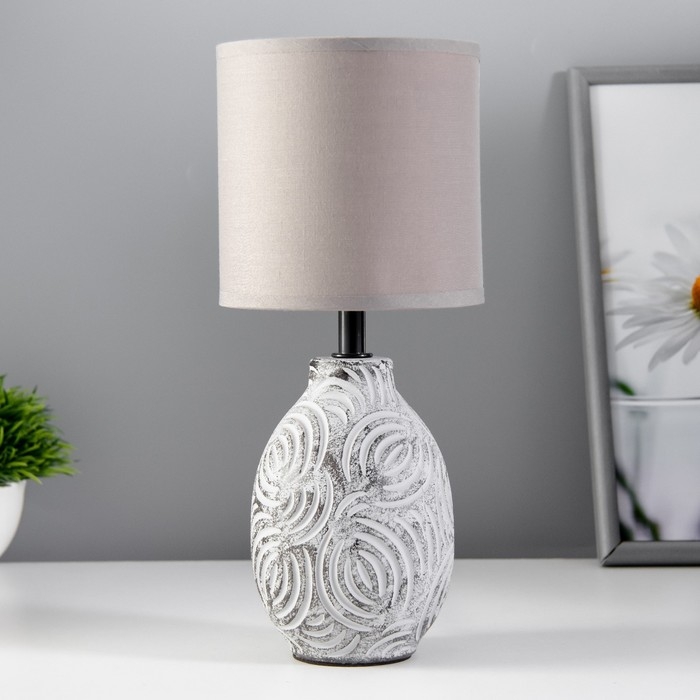 Настольная лампа Настольная лампа "Радия" Е14 40Вт серый 12,5х12,5х30см RISALUX