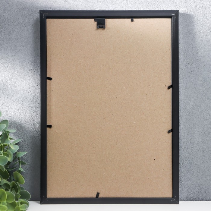 Фоторамка пластик 21х30 см серебро (112) Фоторамка пластик 21х30 см серебро (112)