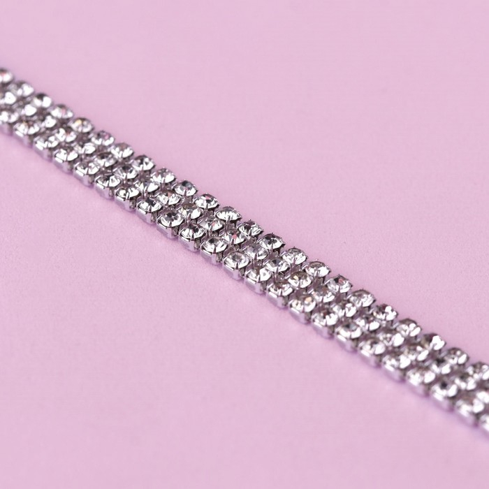 Цепь со стразами, 3 ряда, металл, стекло, 6 мм, 4,5 ± 0,5 м, цвет серебряный Цепь со стразами, 3 ряда, металл, стекло, 6 мм, 4,5 ± 0,5 м, цвет серебряный