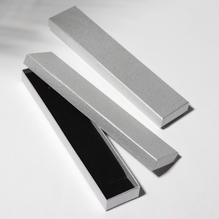 Коробочка подарочная под браслет/цепочку/часы «Блеск», 21×4 см (размер полезной части 20,1×3,3 см), цвет серебро Коробочка подарочная под браслет/цепочку/часы «Блеск», 21×4 см (размер полезной части 20,1×3,3 см), цвет серебро