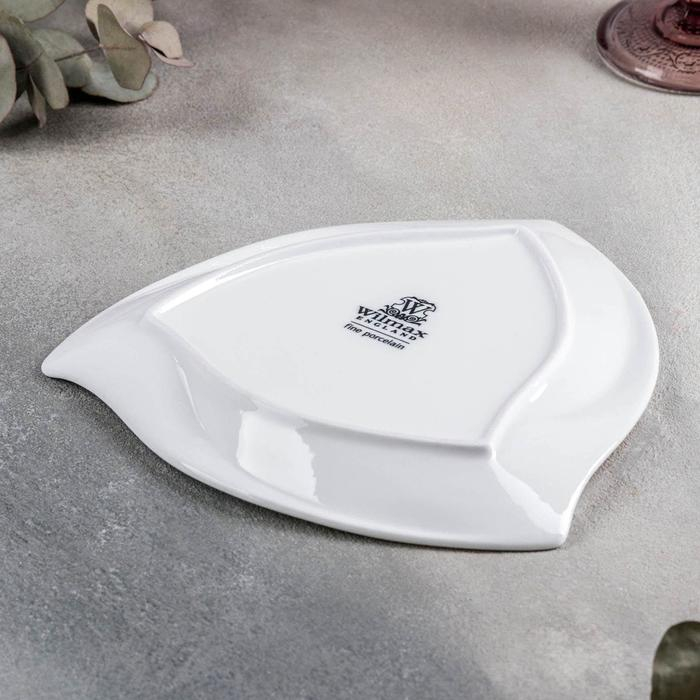 Тарелка фарфоровая треугольная Wilmax Ariela, d=20,5 см, цвет белый Тарелка фарфоровая треугольная Wilmax Ariela, d=20,5 см, цвет белый