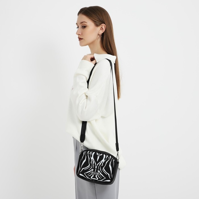 Сумка женская из искусственной кожи «Зебра», 19х14х6 см. Сумка женская из искусственной кожи «Зебра», 19х14х6 см.