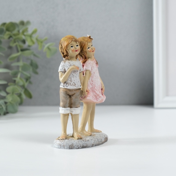 Сувенир полистоун  Сувенир полистоун "Мальчик с девочкой - дружба" 7,5х4,5х13 см