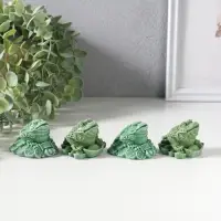 Сувенир полистоун "Денежная жаба на монетах со слитком" набор 4 шт зелёный 5х4,3х4 см