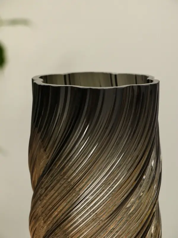 Ваза стекло настольная  Ваза стекло настольная "Бриджит" 24х11 см, серый