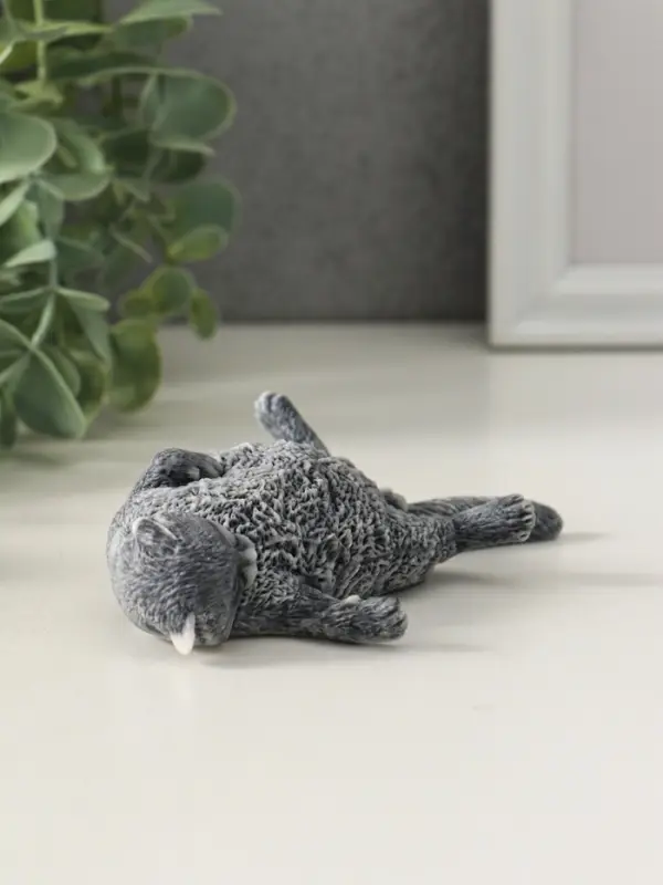 Сувенир "Кот лежит на спине" 3 см