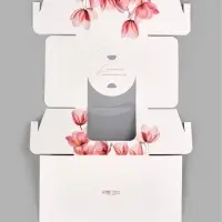 Коробка под бенто-торт с окном &laquo;Счастье в моменте&raquo;, 15,5 х 15,5 х 10 см