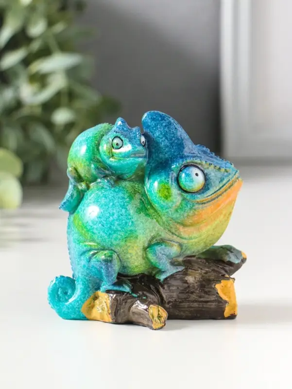 Сувенир полистоун лак "Хамелеон с детёнышем на спине" сине-зелёный 8,5х5,2х8,5 см