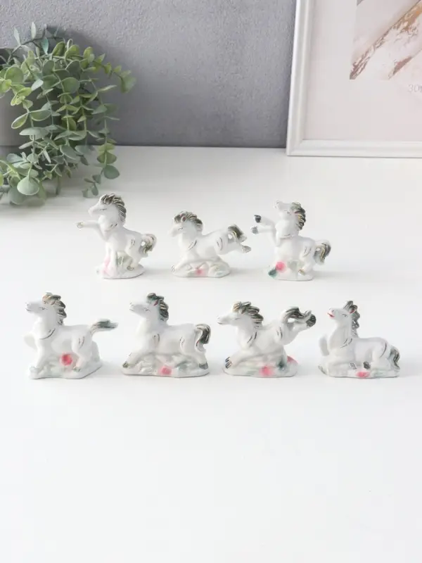 Сувенир керамика Сувенир керамика "Лошадки резвятся" цветные с золотом набор 7 шт 7,4х2,7х7 см