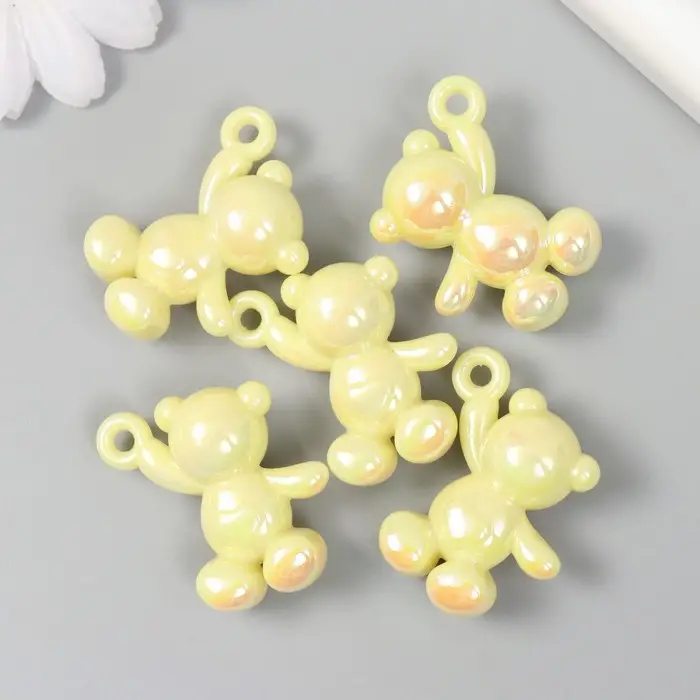 Декор для творчества пластик "Перламутровый мишка с петелькой" нежно-жёлтый 3х1,4х3,1 см