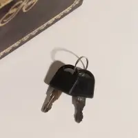 Шкатулка - книга сейф &laquo;Король&raquo;, дерево, искусственная кожа, 26&times;17&times;5 см