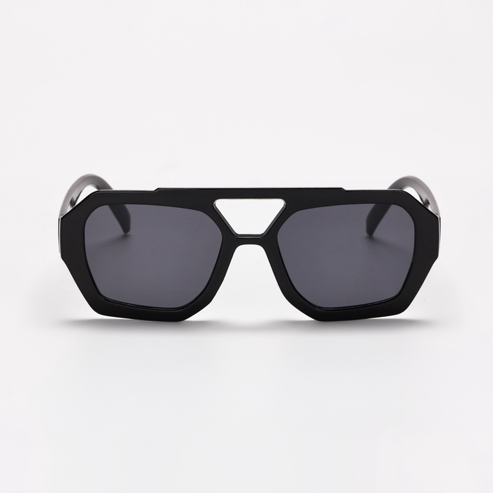 Очки солнцезащитные, UV 400, линза 4.1 х 5.2 см, ширина 14.4 см, дужка 13.8 см, черная оправа Очки солнцезащитные, UV 400, линза 4.1 х 5.2 см, ширина 14.4 см, дужка 13.8 см, черная оправа