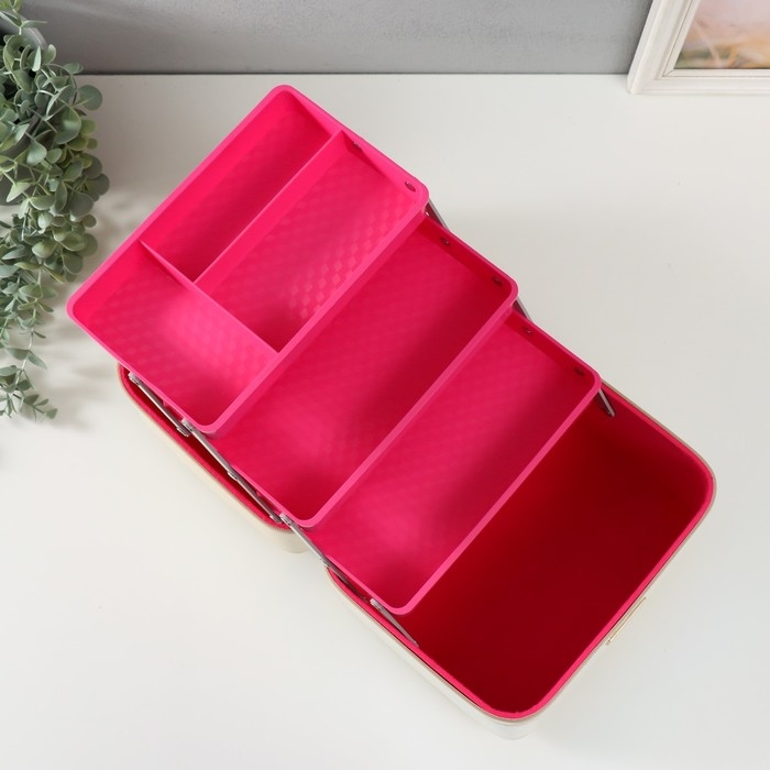 Шкатулка кожзам для косметики Шкатулка кожзам для косметики "Сердца голография. Этажи" кофе с молоком 24,5х20,5х27 см