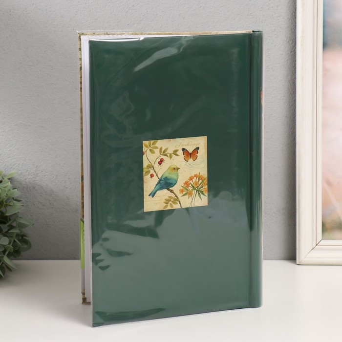 Фотоальбом на 300 фото 10х15 см Фотоальбом на 300 фото 10х15 см "Птица на ветке с ягодами" бумажные листы 4,3х21,5х32,3 см