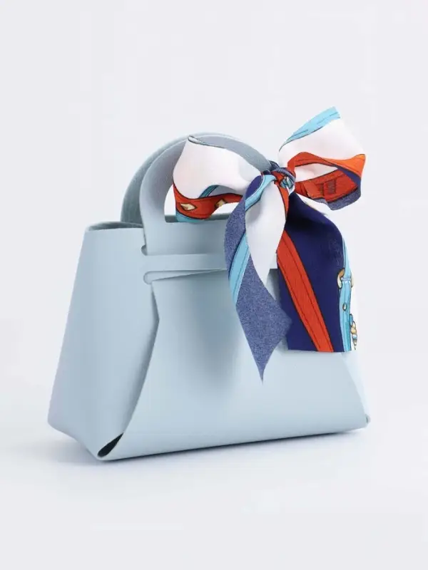 Кожанная подарочная сумочка 13 х12 х 5,5 см голубая Кожанная подарочная сумочка 13 х12 х 5,5 см голубая