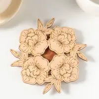 Подставка под горячее &laquo;Цветы&raquo;, вид 2, 11см, можжевельник, фанера