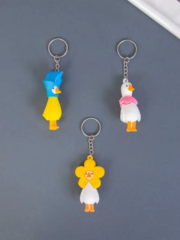 Брелок для ключей на кольце &laquo;Утёнок в карнавальной шапке&raquo;, резина, 2.4&times;1.5&times;6.4 см, МИКС