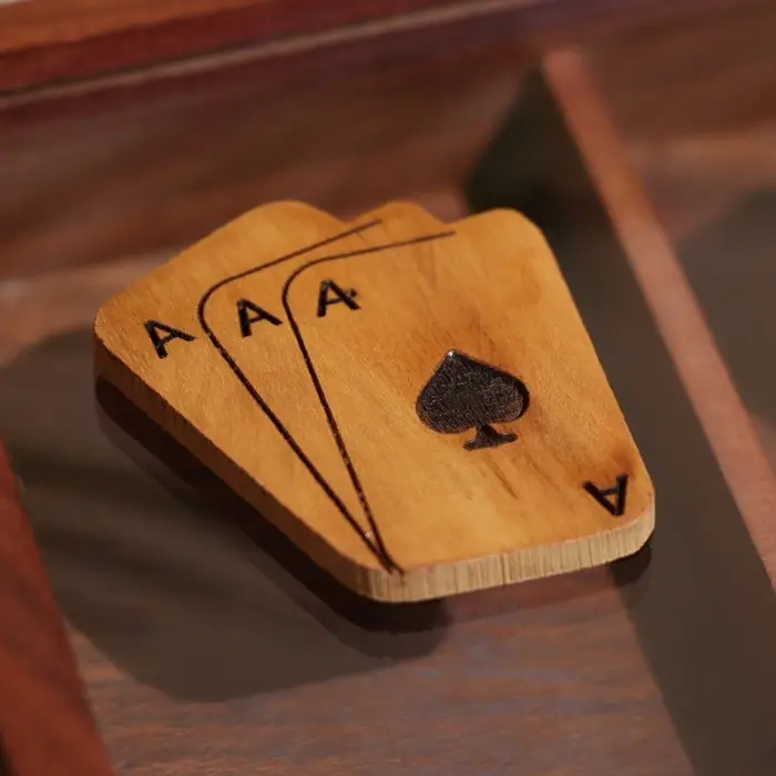 Шкатулка для игральных карт на 2 колоды, 15.5&times;12&times;3.5 см, дерево шишам