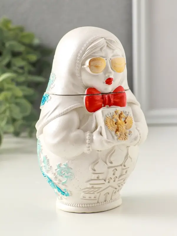 Шкатулка для украшений «Матрешка» 12×9 см, гипс, роспись Шкатулка для украшений «Матрешка» 12×9 см, гипс, роспись