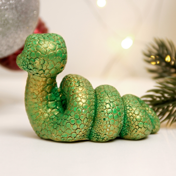 Новый год. Символ 2025. Фигура Новый год. Символ 2025. Фигура "Змейка спиралька" зеленый с позолотой, 4х7х4см