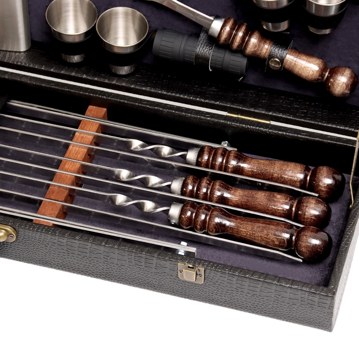 Набор с шампурами подарочный  Набор с шампурами подарочный "Тигр" №25, в кейсе из эко-кожи