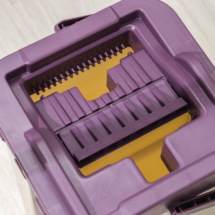 Швабра с отжимом и ведро: ведро с отсеками для полоскания и отжима 10 л, швабра плоская, запасная насадка из микрофибры Швабра с отжимом и ведро: ведро с отсеками для полоскания и отжима 10 л, швабра плоская, запасная насадка из микрофибры