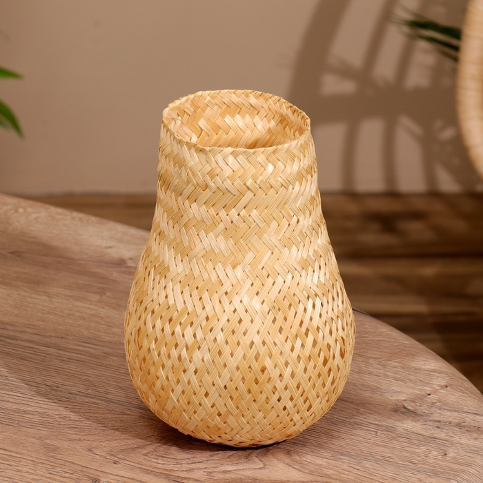 Вазочка плетёная, из бамбука 15х15х18 см Вазочка плетёная, из бамбука 15х15х18 см