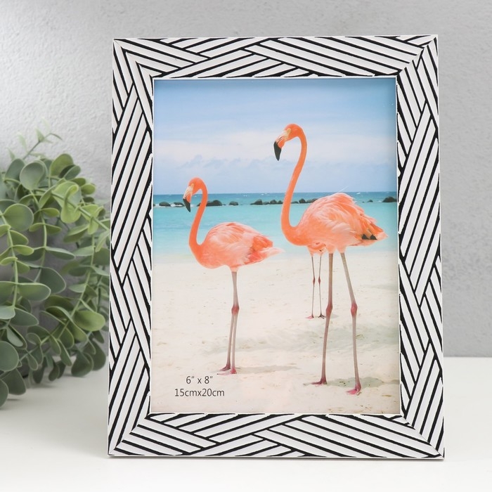 Фоторамка пластик 15х20 см Фоторамка пластик 15х20 см "Чёрные линии на белом" 23,5х18,5 см