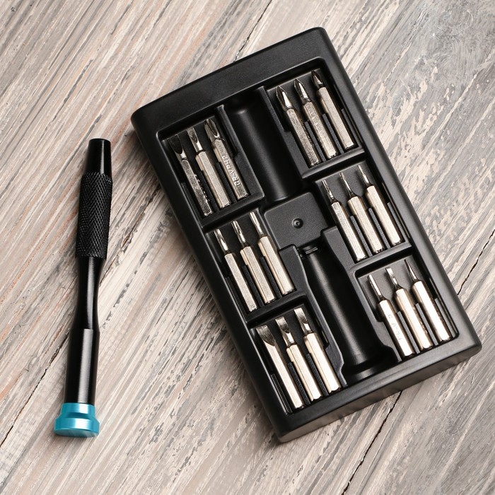 Набор отверток в фляге «Хочешь жить», универсальный, 18 предметов Набор отверток в фляге «Хочешь жить», универсальный, 18 предметов