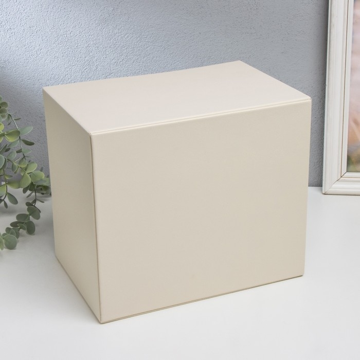 Шкатулка кожзам для украшений  Шкатулка кожзам для украшений "Комод с золотистыми ручками" белая 16,3х18х22,5 см