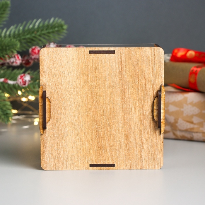 Новогодняя копилка с акрилом  Новогодняя копилка с акрилом "Змея в колпаке" 12х12х4 см