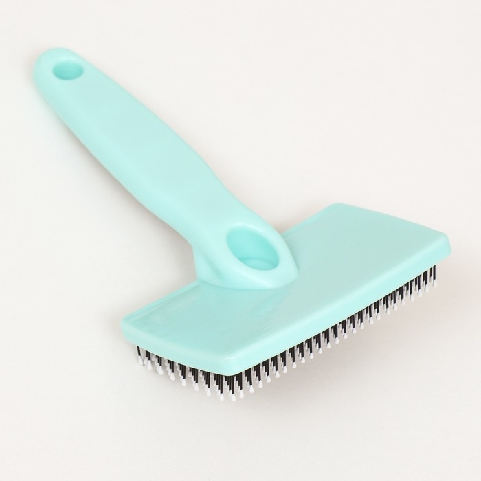 Пуходерка пластиковая мягкая с закругленными зубьями, средняя, 9 х 15,5 см, бирюзовая Пуходерка пластиковая мягкая с закругленными зубьями, средняя, 9 х 15,5 см, бирюзовая