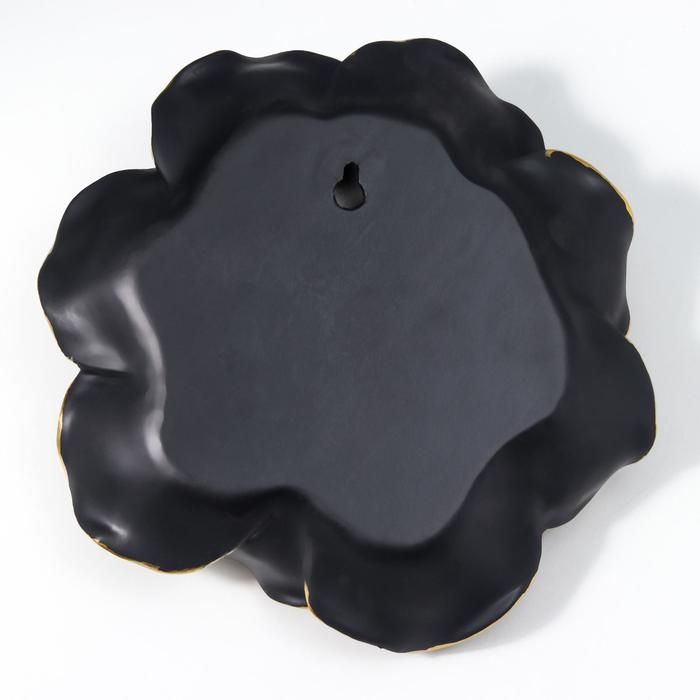 Сувенир полистоун панно  Сувенир полистоун панно "Чёрная королевская роза" с золотом 20х19х6 см