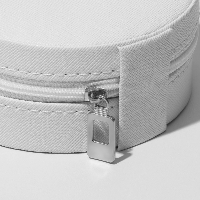 Органайзер для хранения украшений «Шкатулка портативная круг», 9,8×9,8×4,5 см, цвет белый Органайзер для хранения украшений «Шкатулка портативная круг», 9,8×9,8×4,5 см, цвет белый