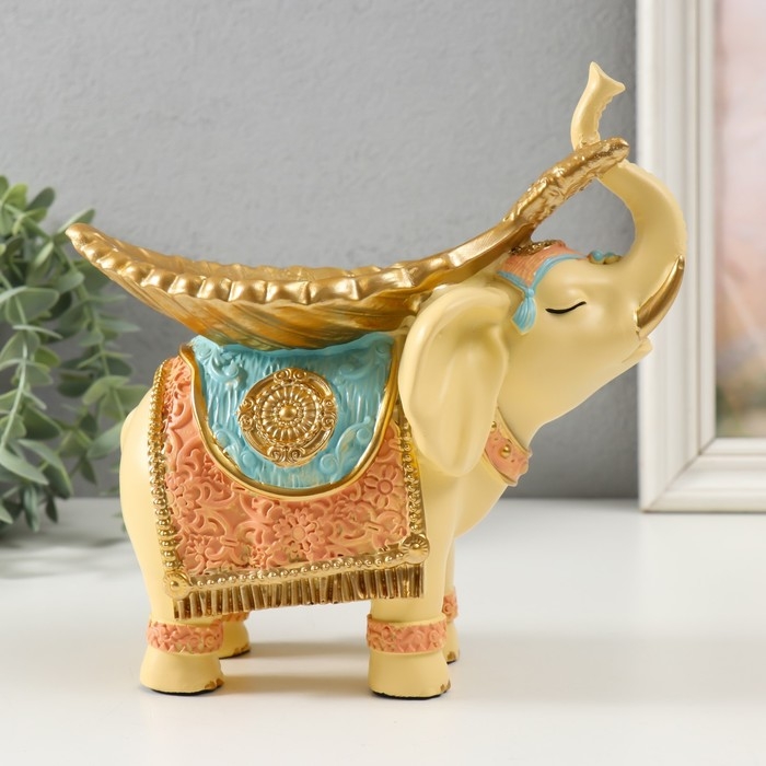 Сувенир полистоун Сувенир полистоун "Бежевый слон с золотым листом на спине" 19,3х11х19 см