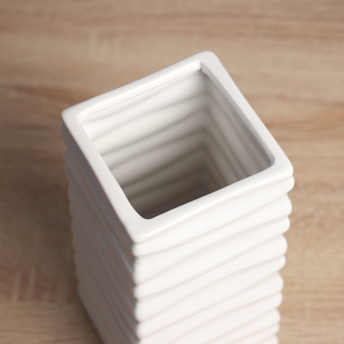 Ваза керамика настольная Ваза керамика настольная "Тьяго" полосы, 19х9 см, белый