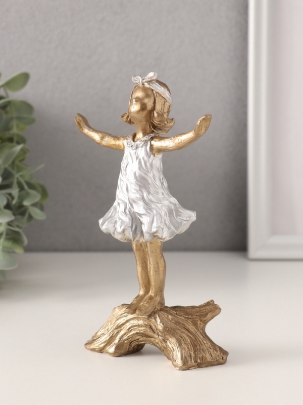 Сувенир полистоун Сувенир полистоун "Малышка - счастливое детство" бронза с серебром 9,5х4,5х16 см