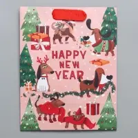 Пакет подарочный новогодний крафтовый вертикальный &laquo;Собачьи истории&raquo;, MS 18 х 23 х 10 см