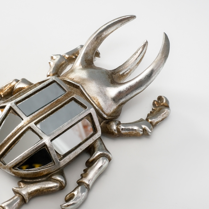 Панно интерьерное полистоун "Зеркальный жук-олень" серебро 15х5х23 см