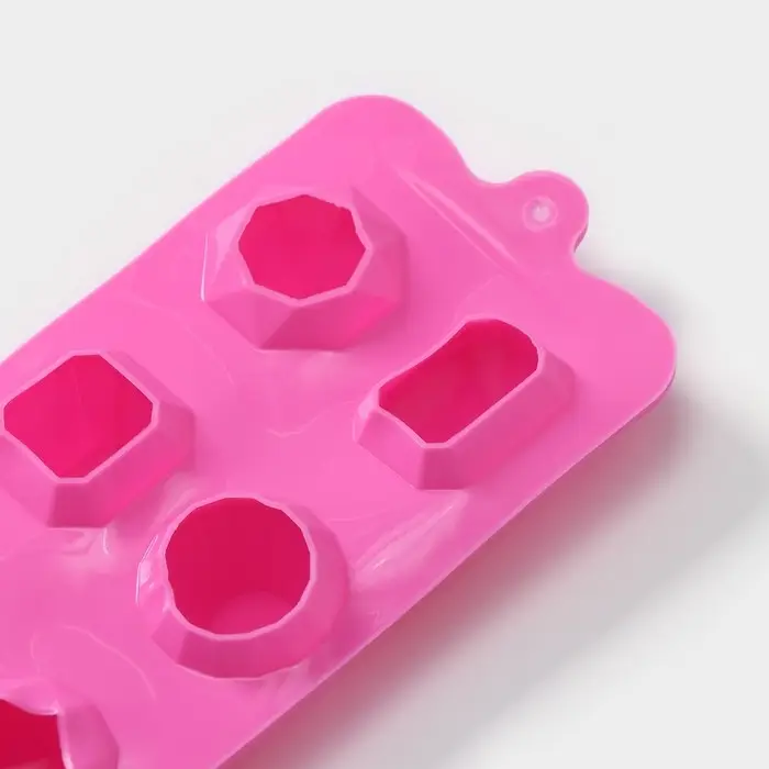 Форма для льда Доляна «Драгоценные камни», силикон, 22,5×10,6 см, 6 ячеек (d=4 см), цвет МИКС Форма для льда Доляна «Драгоценные камни», силикон, 22,5×10,6 см, 6 ячеек (d=4 см), цвет МИКС