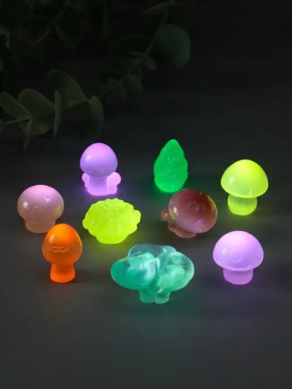 Набор фигурок из эпоксидной смолы флуоресцентные &laquo;Грибочки&raquo;, 9 шт., 1&times;2.4 см
