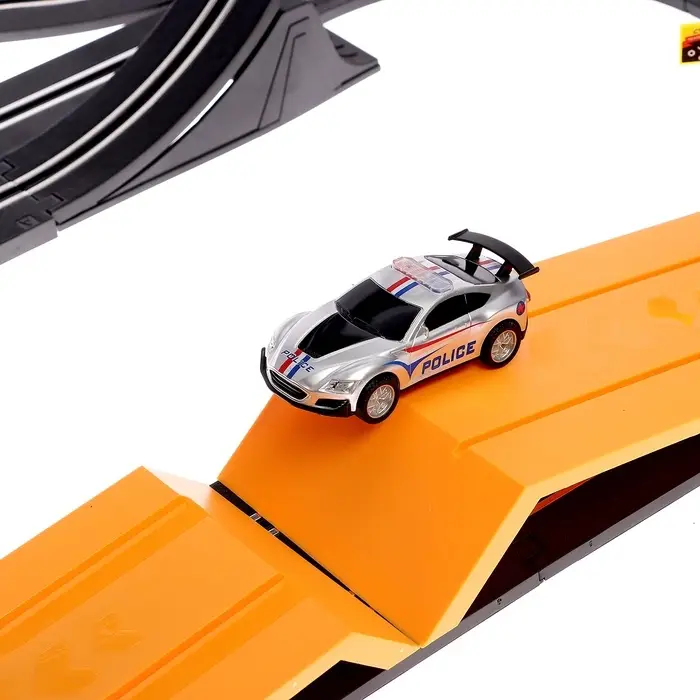 Автотрек TOP TURBO, с 2 машинами, 1:43, длина трасы 560 см, работает от сети