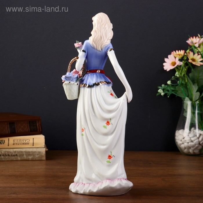 Сувенир керамика  Сувенир керамика "Девушка в юбке в цветах с корзиной" бело-голубая 31х12х9 см