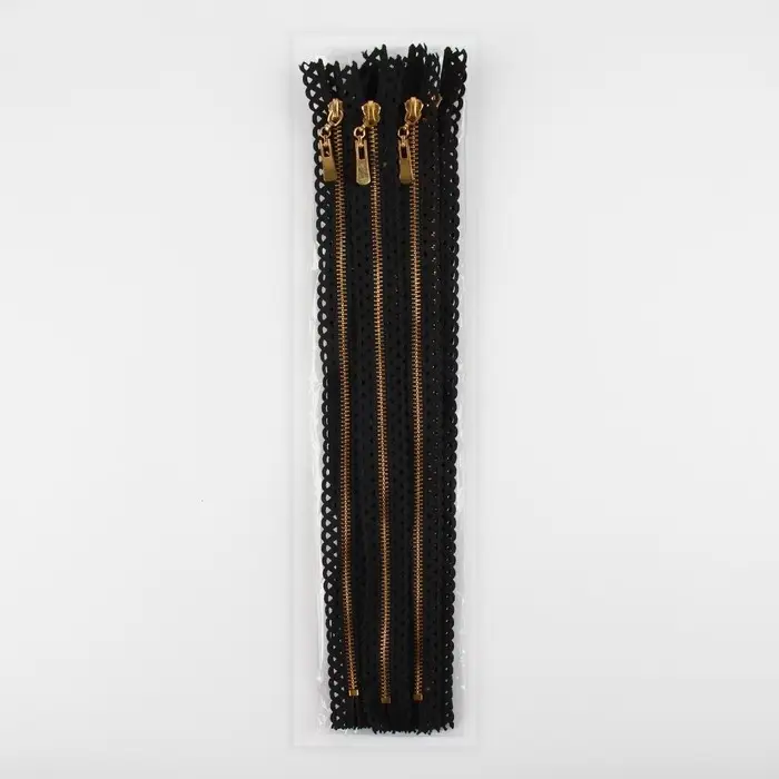 Молния металлическая, №3, неразъёмная, замок автомат, 30 см, чёрная Молния металлическая, №3, неразъёмная, замок автомат, 30 см, чёрная