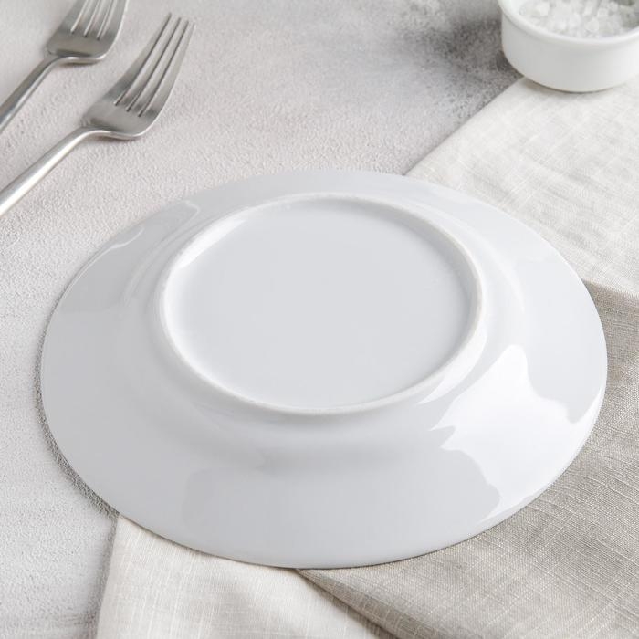 Тарелка фарфоровая «Стрекоза», d=20 см, белая Тарелка фарфоровая «Стрекоза», d=20 см, белая