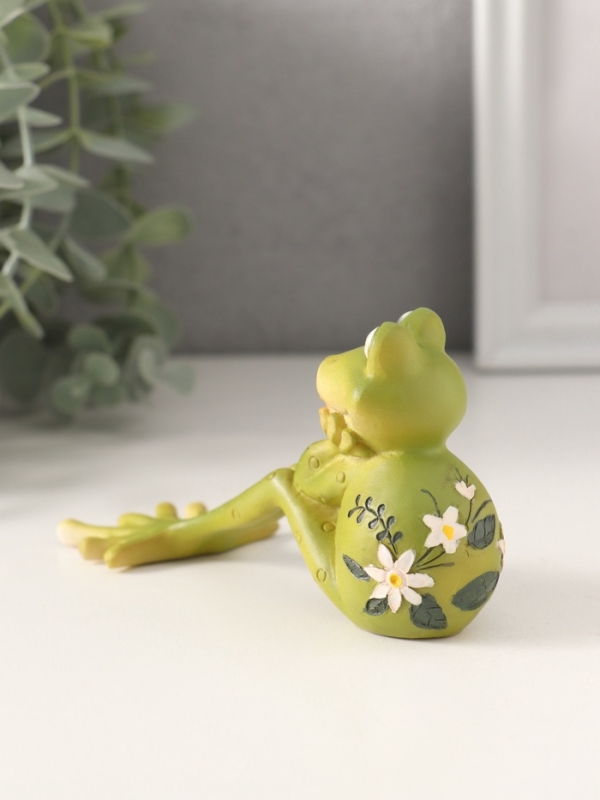 Сувенир полистоун Сувенир полистоун "Лягушонок - что же будет?" 15,5х6х7 см