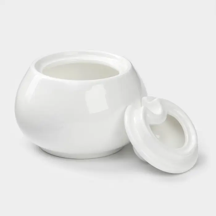 Сахарница с крышкой Wilmax, 210 мл, фарфор, белая